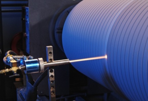 HVOF tungsten carbide spraying a pot roll at HFW Industries